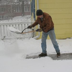 throwing snow with the Shovelution